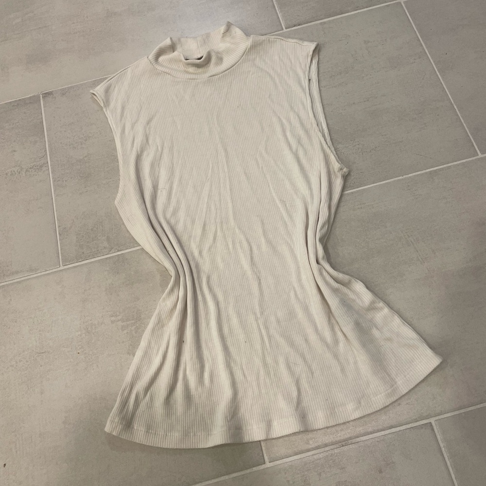 Banana republic top - Picture 2 of 4